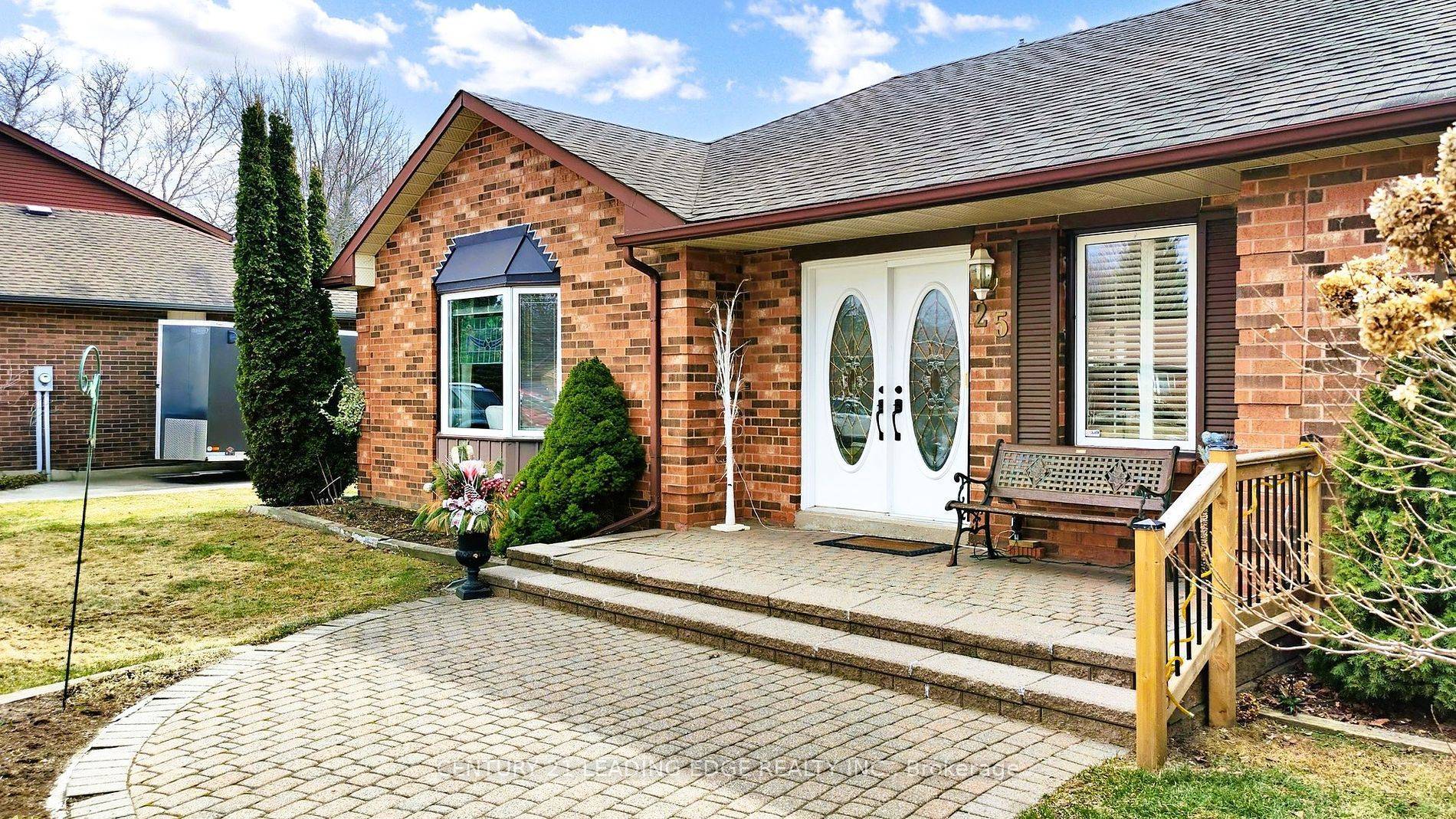 Caledon, ON L7C 1E8,25 Colleen CRES