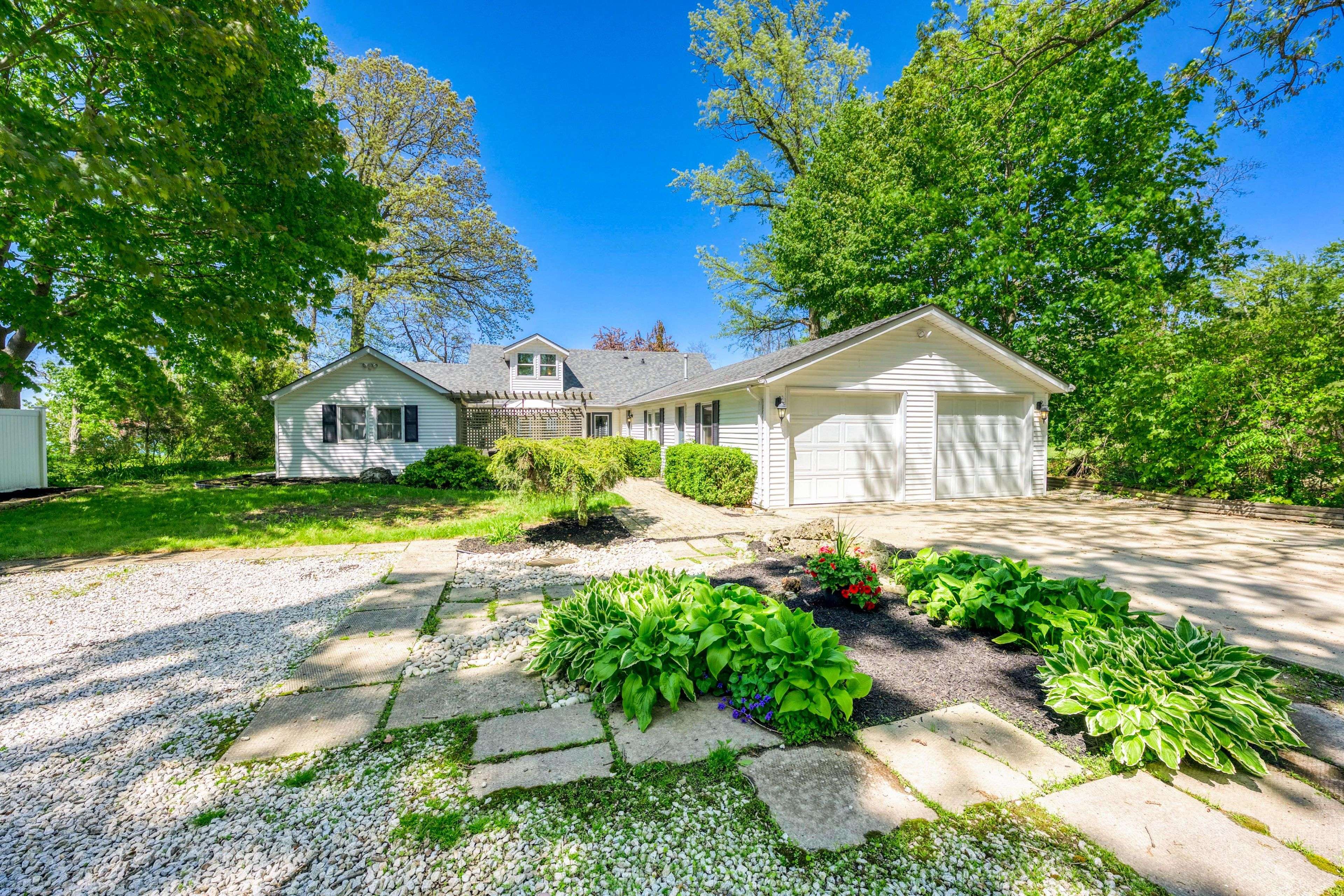 Plympton-wyoming, ON N0N 1E0,3186 Dana ST