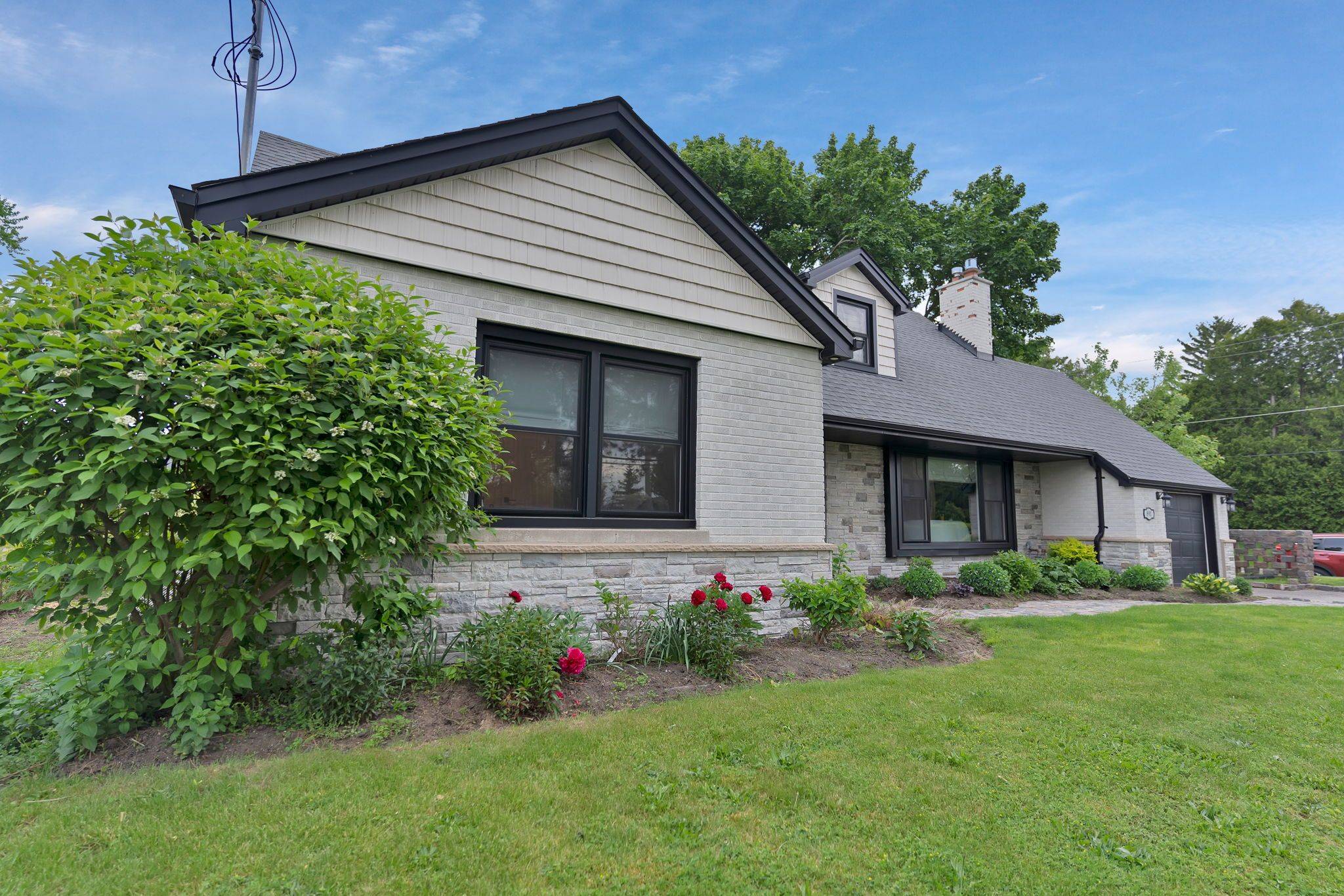 London North, ON N6H 4N3,891 Riverside DR