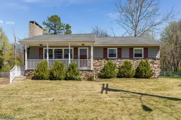 21 Mill St, Stockton Boro, NJ 08559