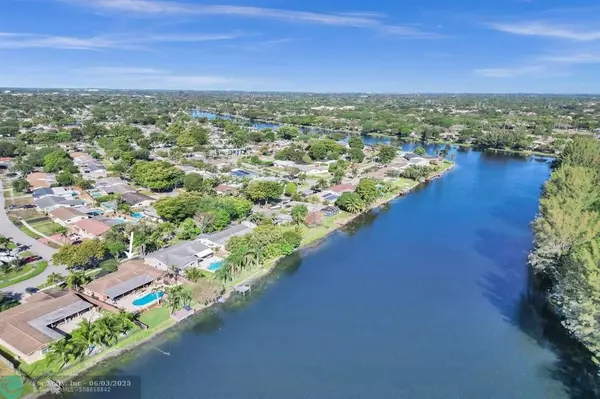 Pembroke Pines, FL 33026,1931 NW 104th Ave