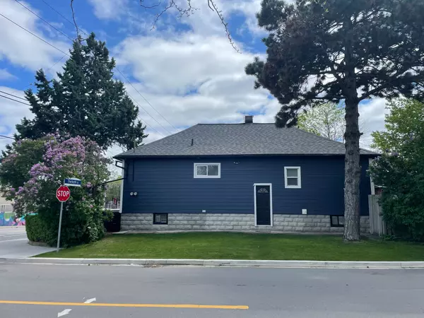 Toronto W06, ON M8W 3C2,114 Thirtieth ST
