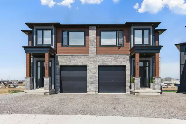 7386 Splendour DR, Niagara Falls, ON L2H 3V8