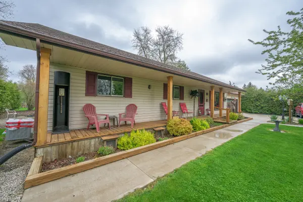 Lambton Shores, ON N0M 2N0,8444 Lazy LN