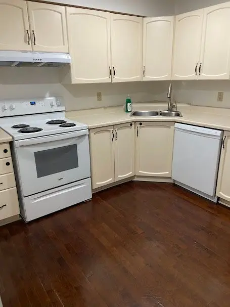 Carleton Place, ON K7C 4J6,295 Mullett ST #6