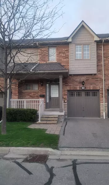 1633 Northmount AVE W #31, Mississauga, ON L5E 1Y9