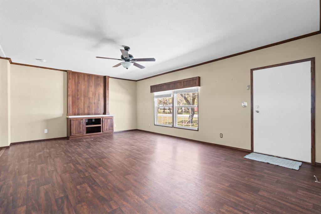 Evant, TX 76525,996 County Road 421