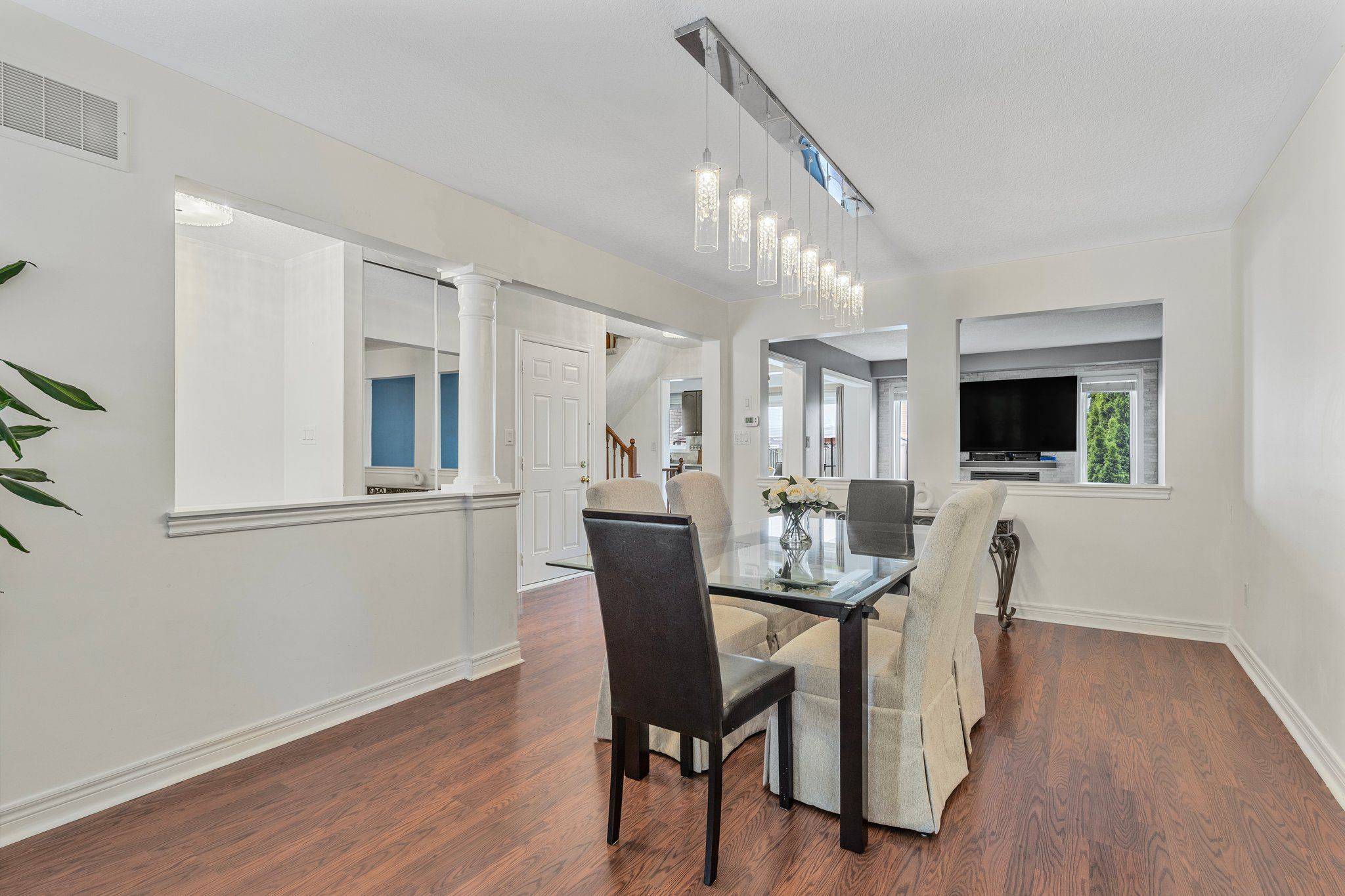 Bradford West Gwillimbury, ON L3Z 0A3,6 Booth ST