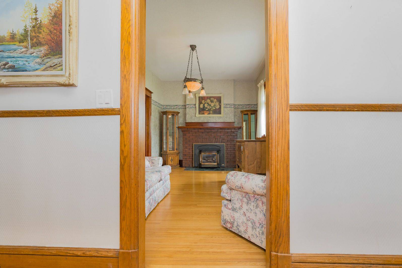 Collingwood, ON L9Y 3T6,299 Napier ST