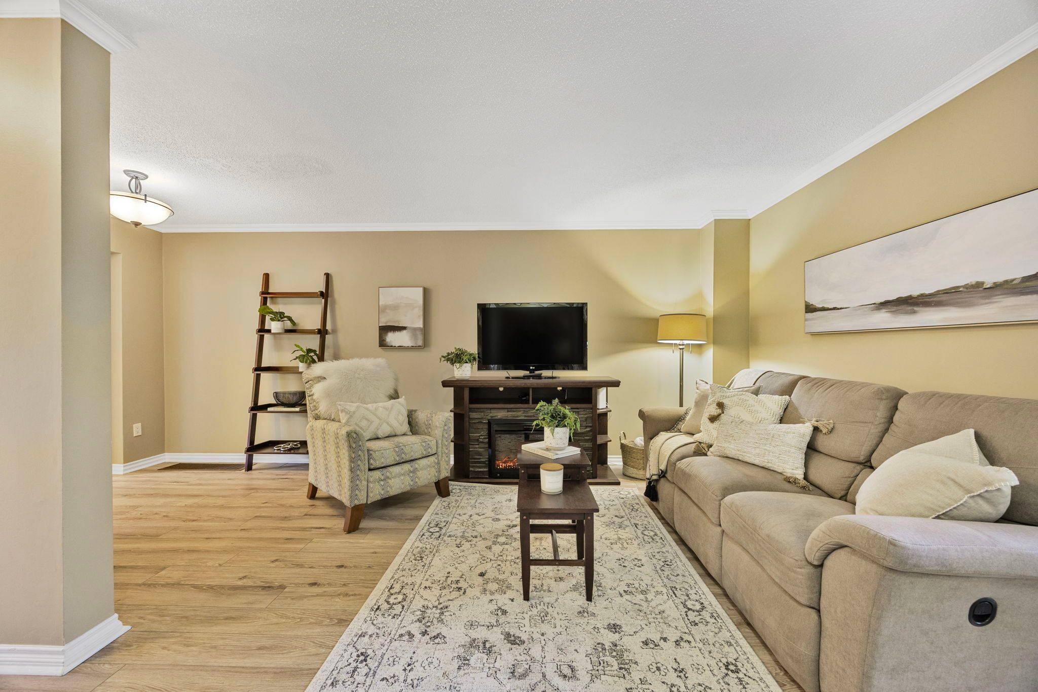Barrie, ON L4N 7M7,165 Kozlov ST #49