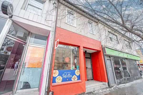 Toronto C01, ON M6J 1G1,833 Queen ST W