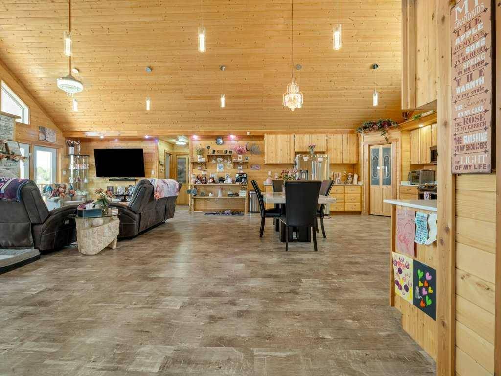 Hill Spring, AB T0K1E0,51 N 2 ST E