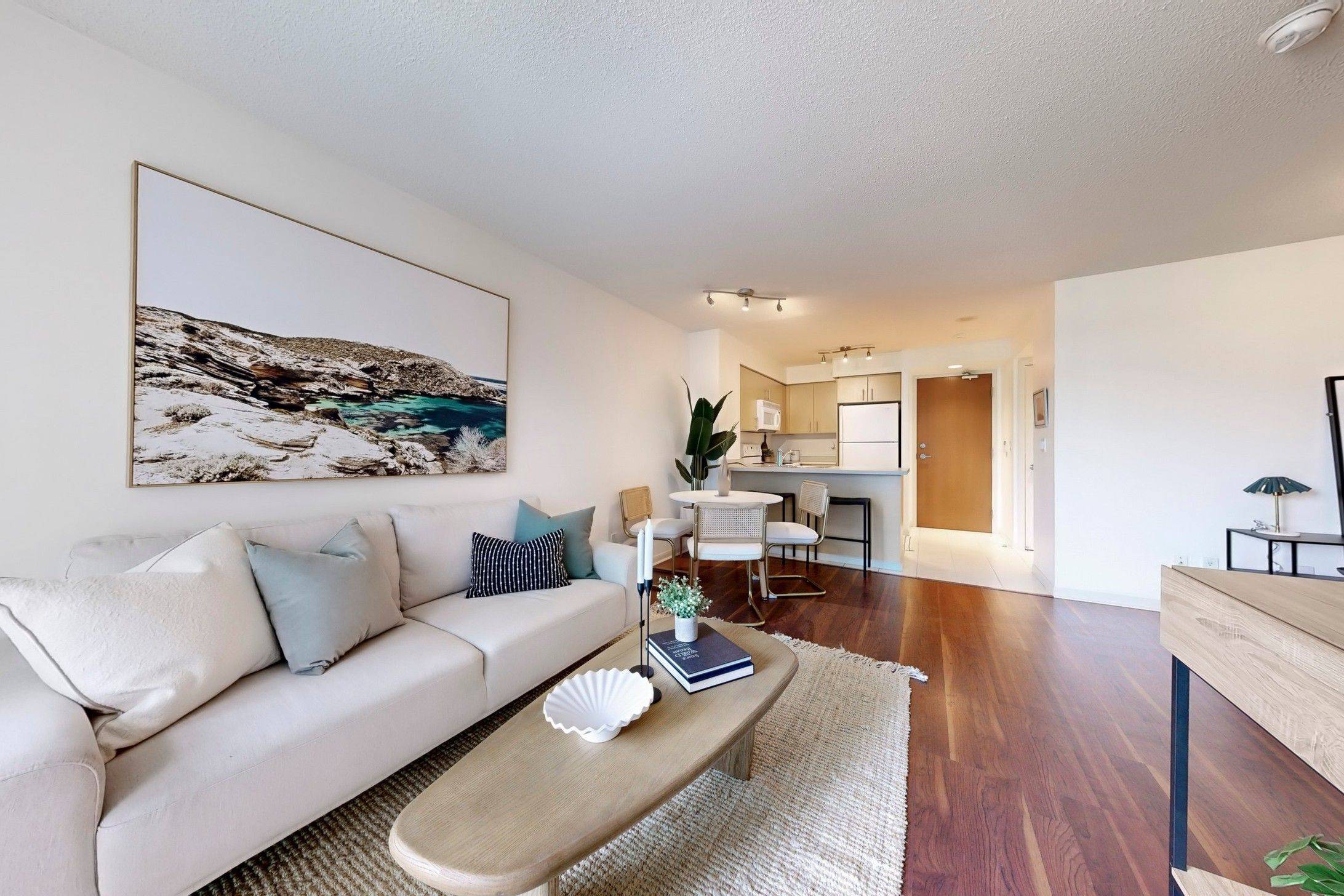 Toronto C01, ON M5V 1B1,219 Fort York BLVD #616