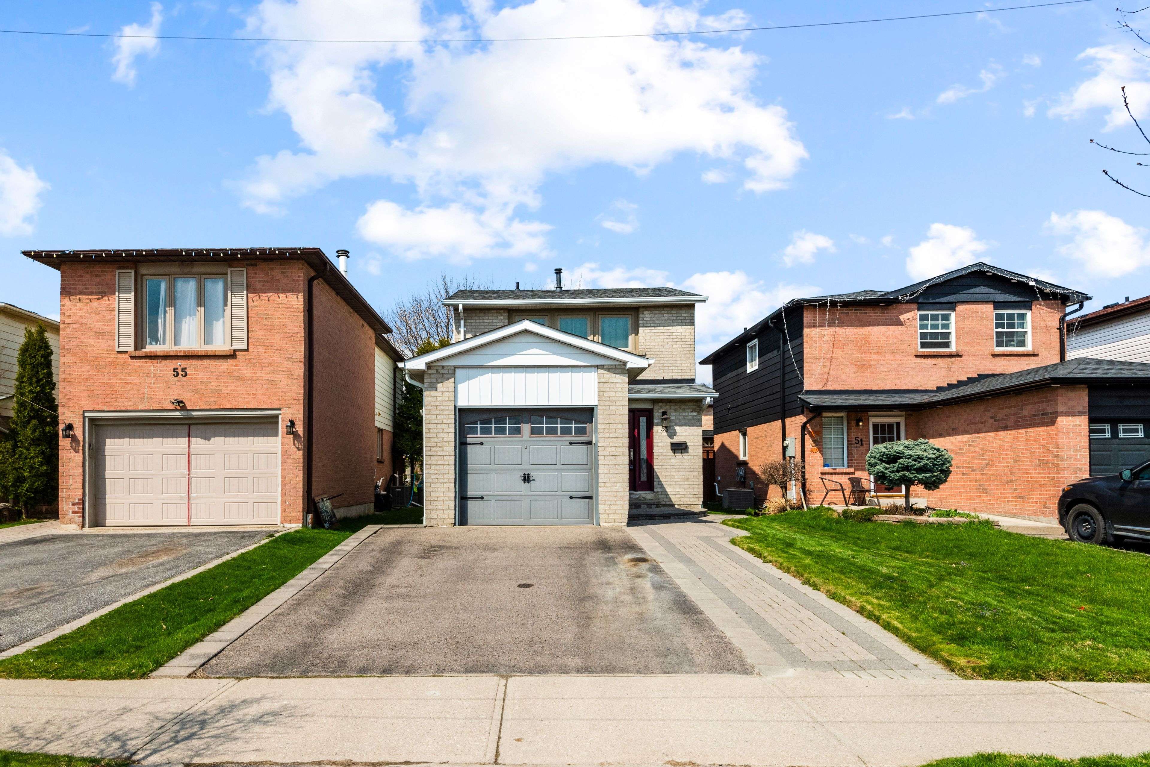 Brampton, ON L6X 2V7,53 Martindale CRES
