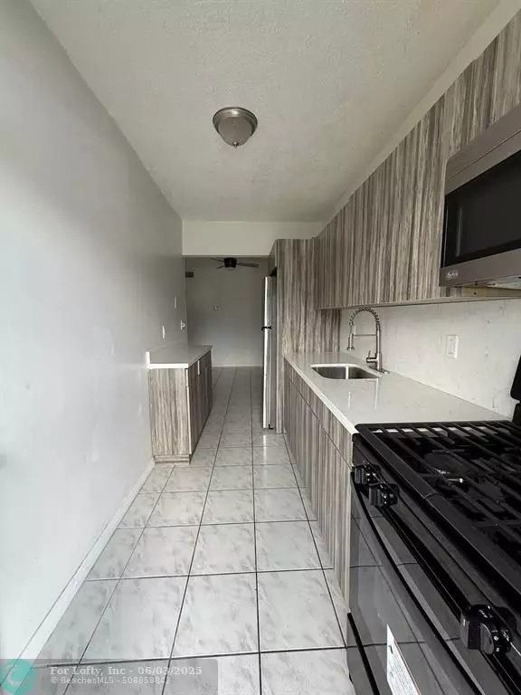 Miami Gardens, FL 33169,55 NW 204th St #B5