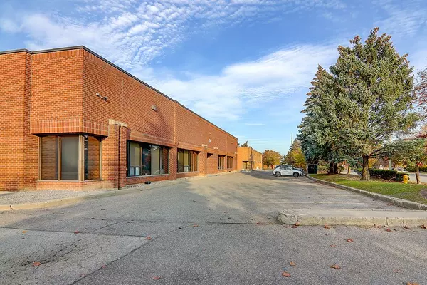 Markham, ON L3R 5M1,34 Riviera DR