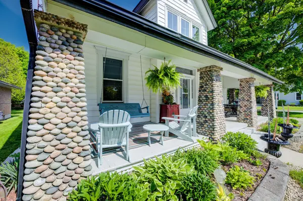 North Huron, ON N0G 2W0,230 Minnie ST