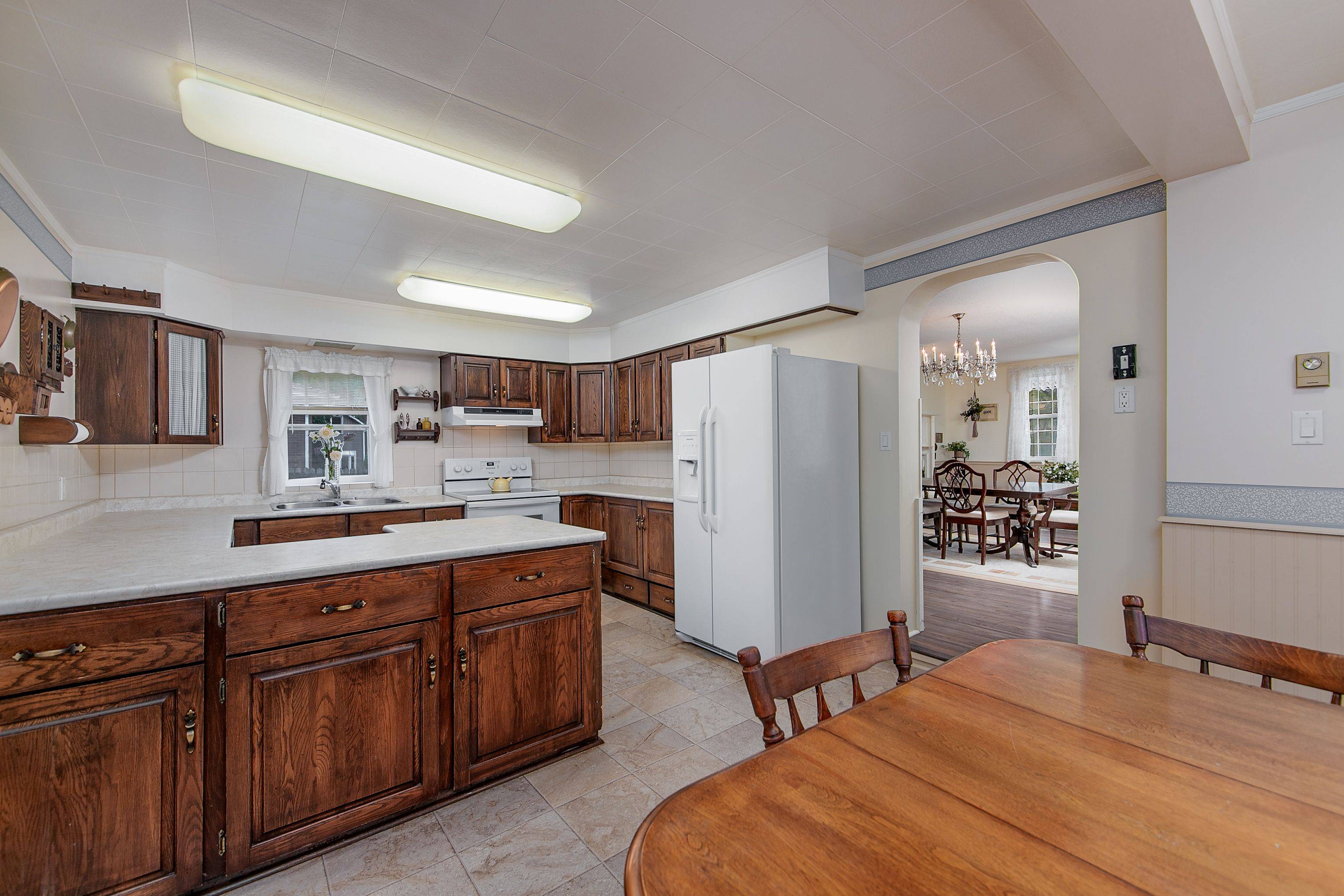 Innisfil, ON L0L 1L0,2 Empress LN