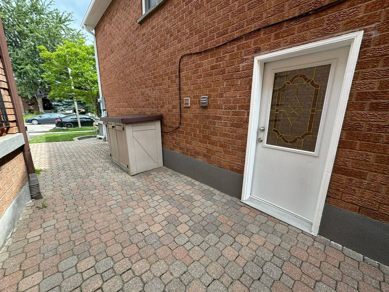 Vaughan, ON L4J 5X9,42 Keefer CT