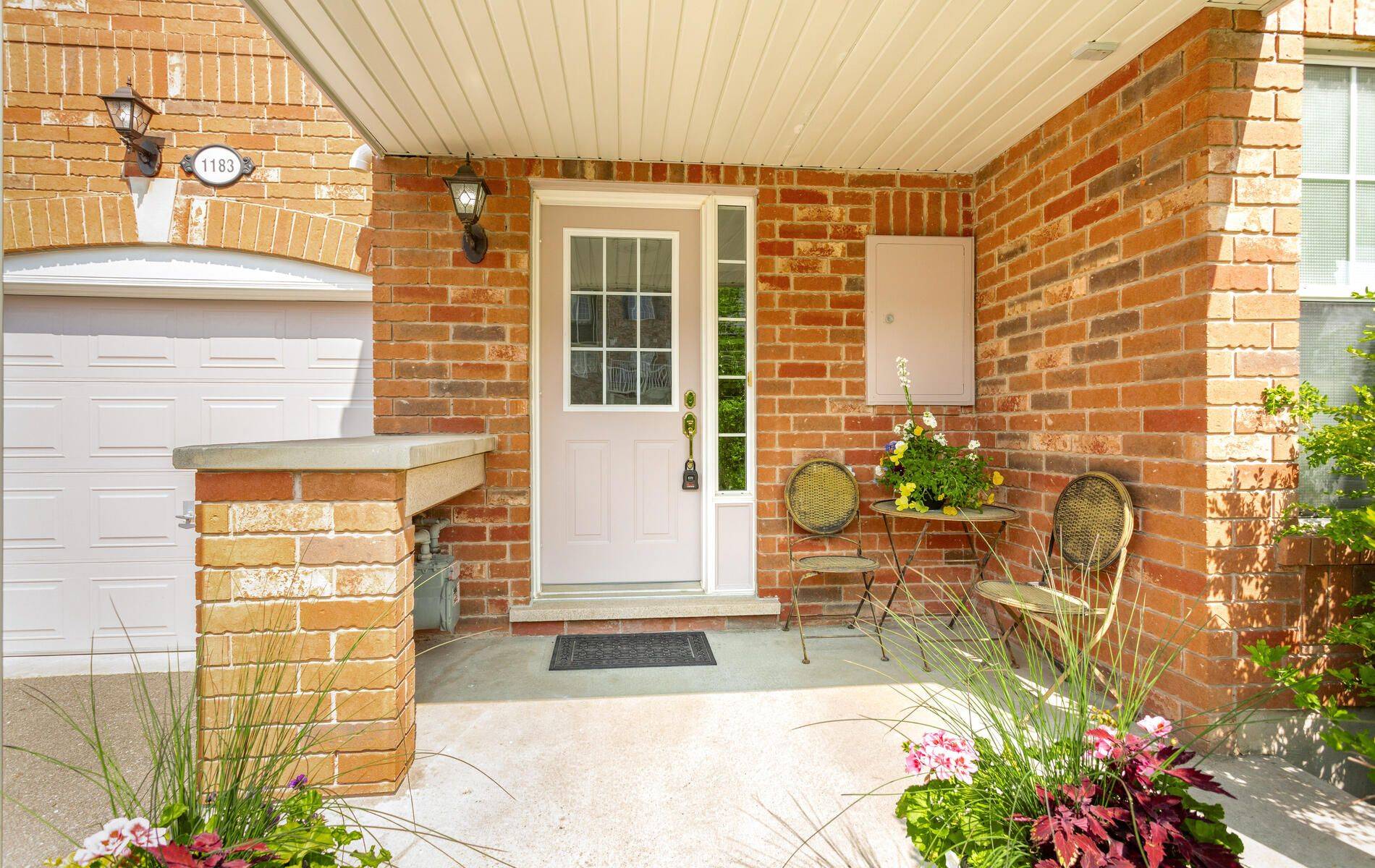 Milton, ON L9T 6R5,1183 Barnard DR