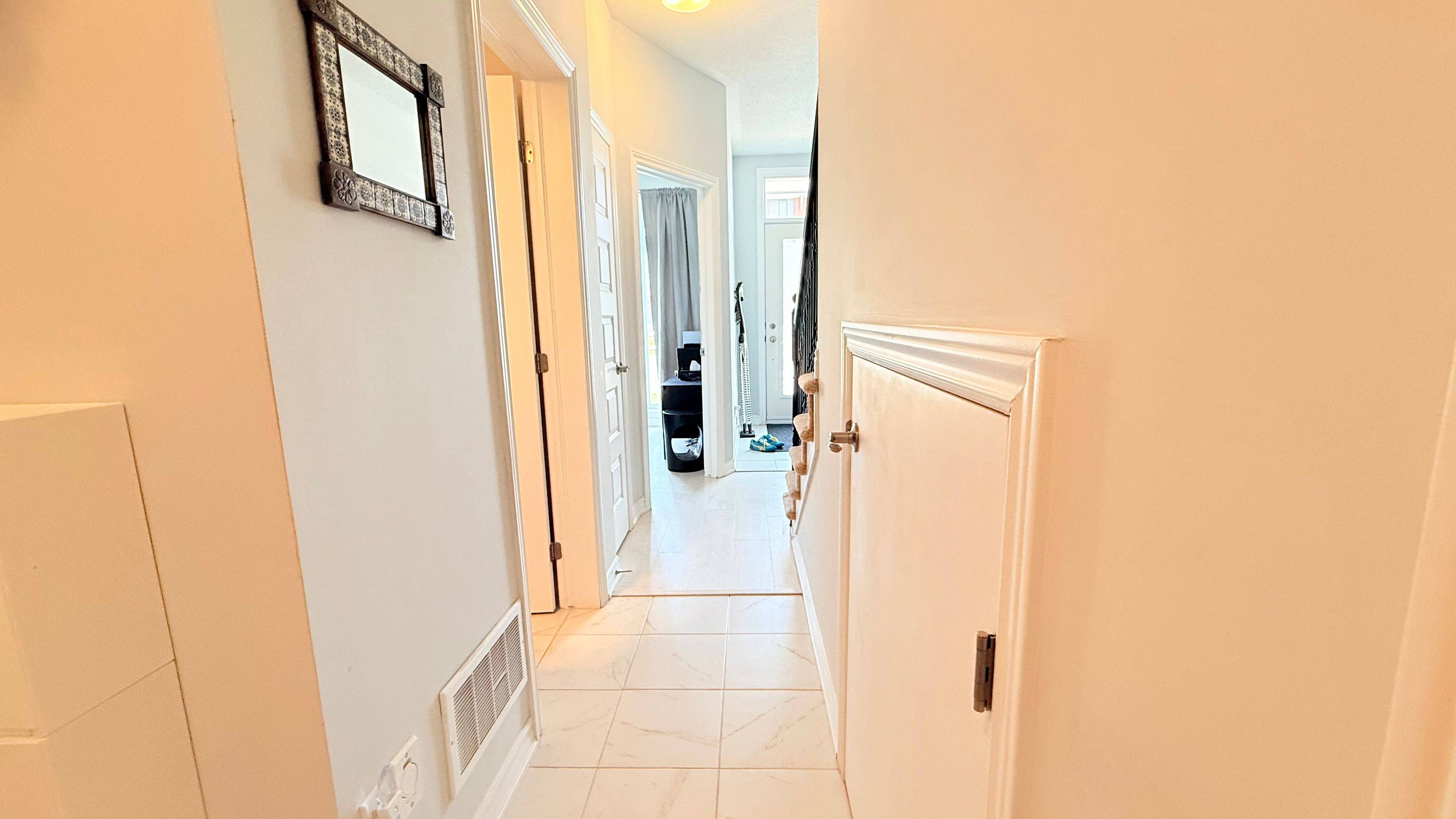 Manor Park - Cardinal Glen And Area, ON K1K 4A4,1418 Hemlock RD