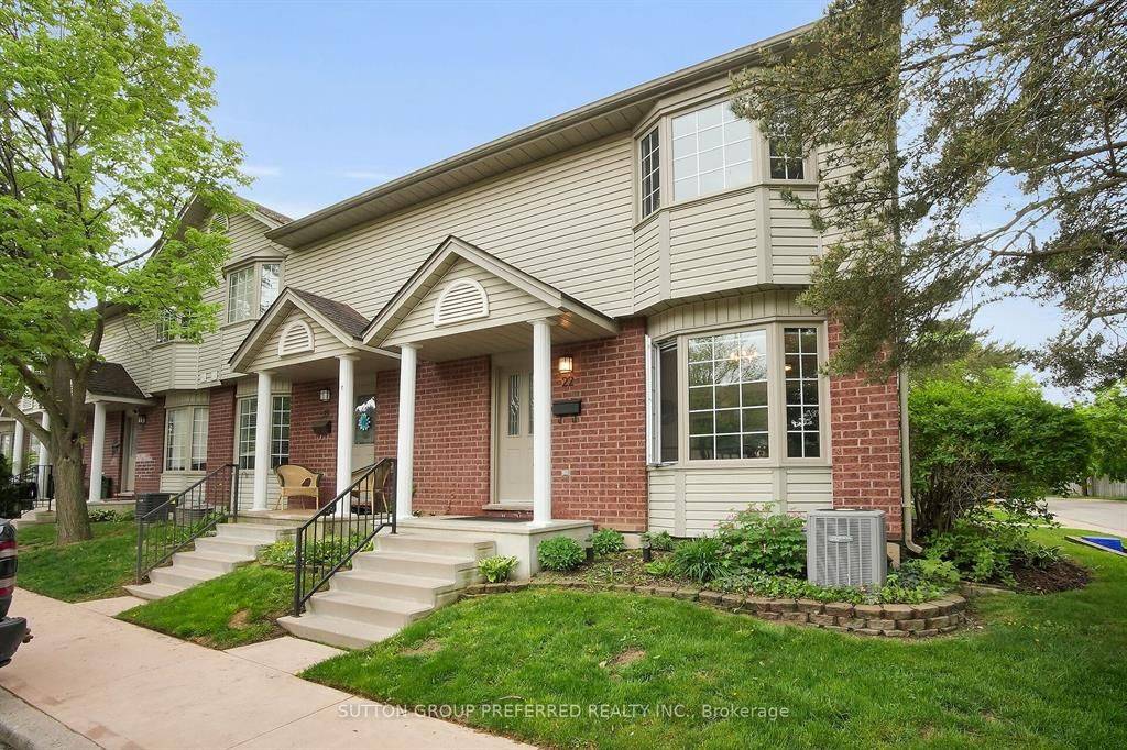London East, ON N5V 4Y4,166 BONAVENTURE DR #22