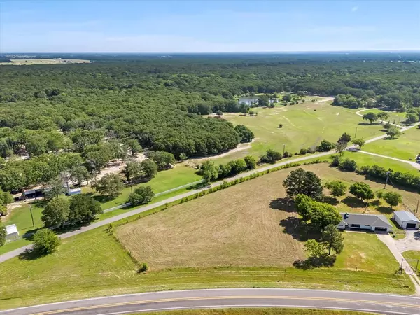 Quinlan, TX 75474,951 County Road 3526