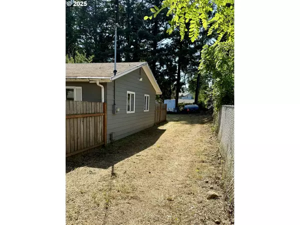 Portland, OR 97233,2009 SE 158TH AVE