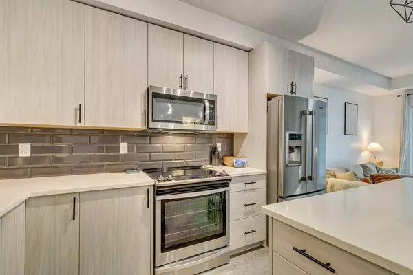 Calgary, AB T2X4A4,151 Legacy Main ST SE #6214