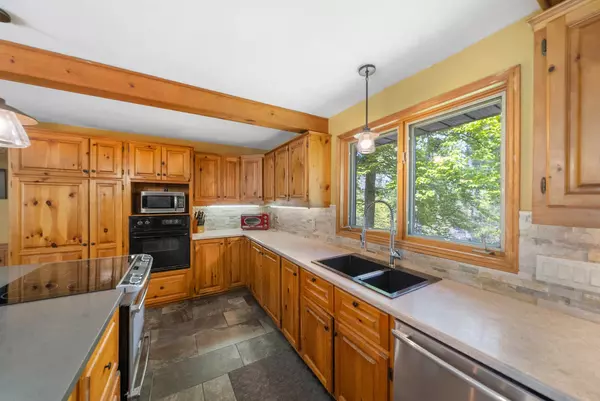 Innisfil, ON L9S 2T2,3923 Guest RD