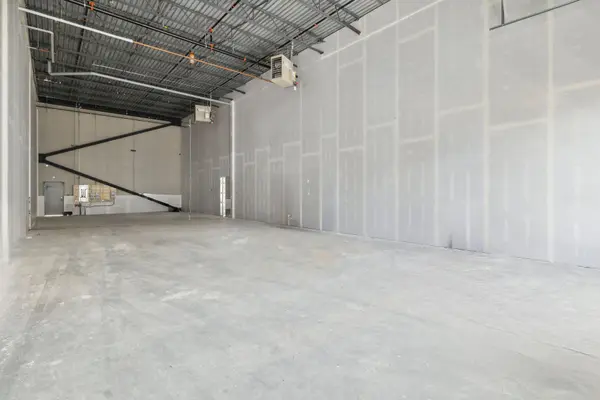 24 Ditton DR #10, Hamilton, ON L8W 0A9