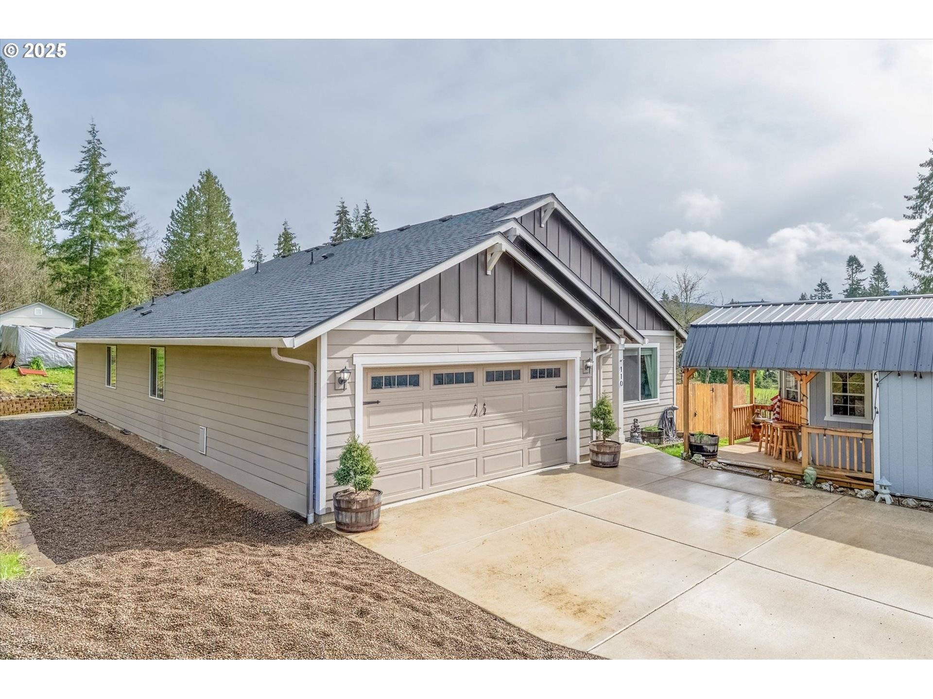 Castle Rock, WA 98611,110 AXIS RD