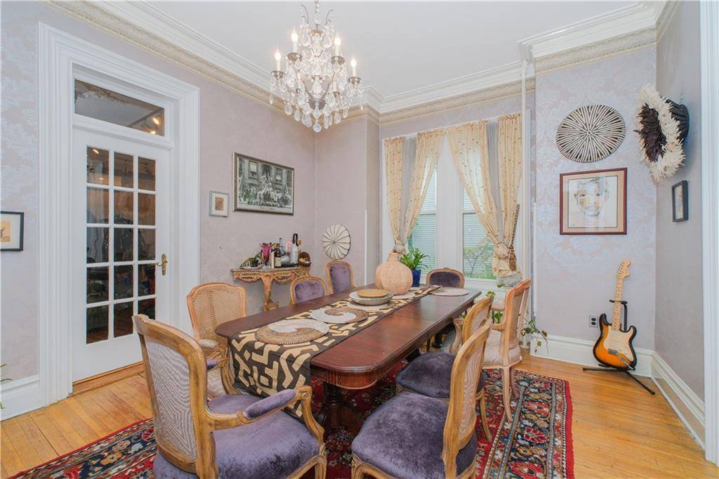 Staten  Island, NY 10304,9 Court ST
