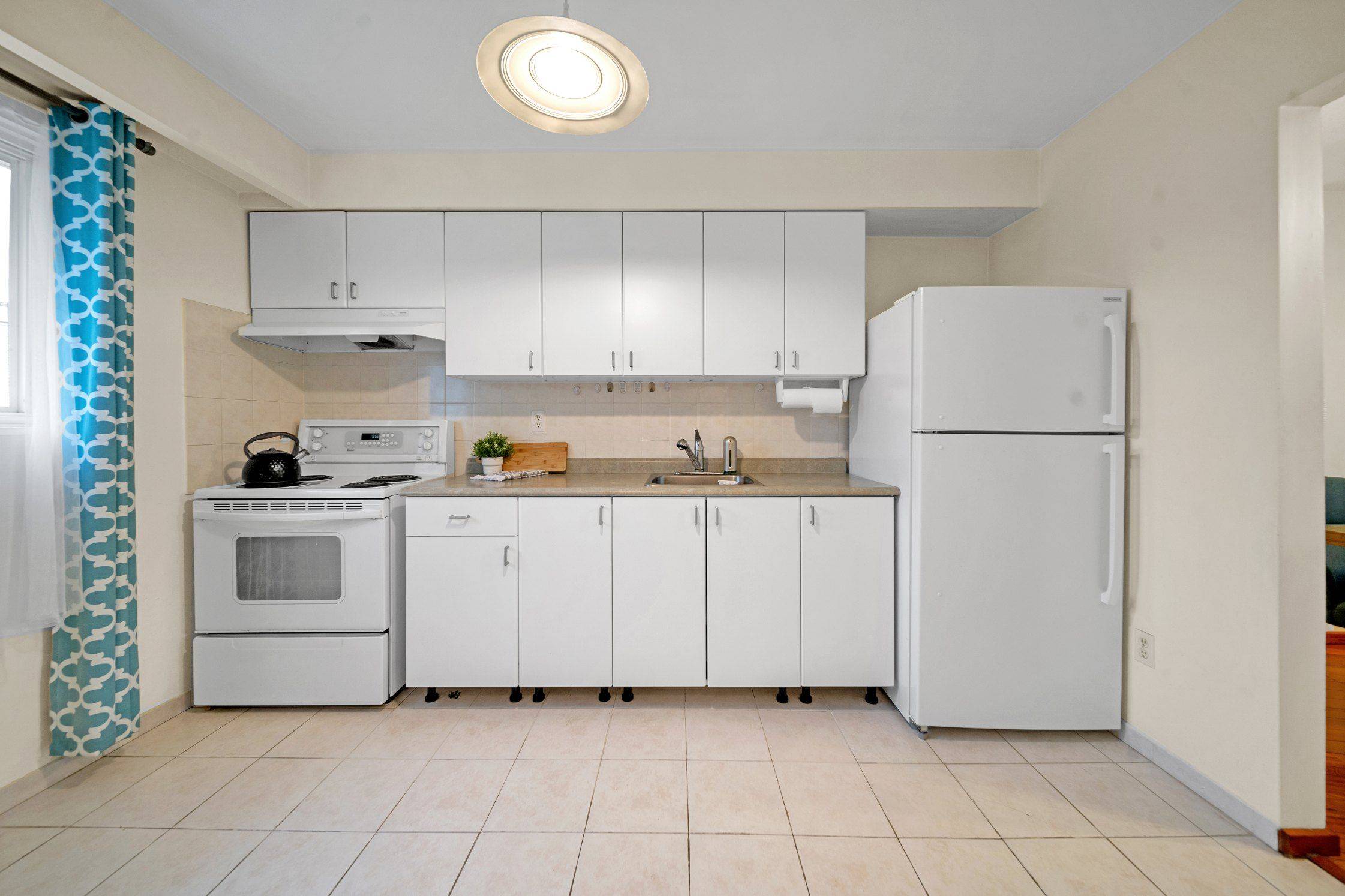 Mississauga, ON L5A 3N6,400 Mississauga Valley BLVD #160