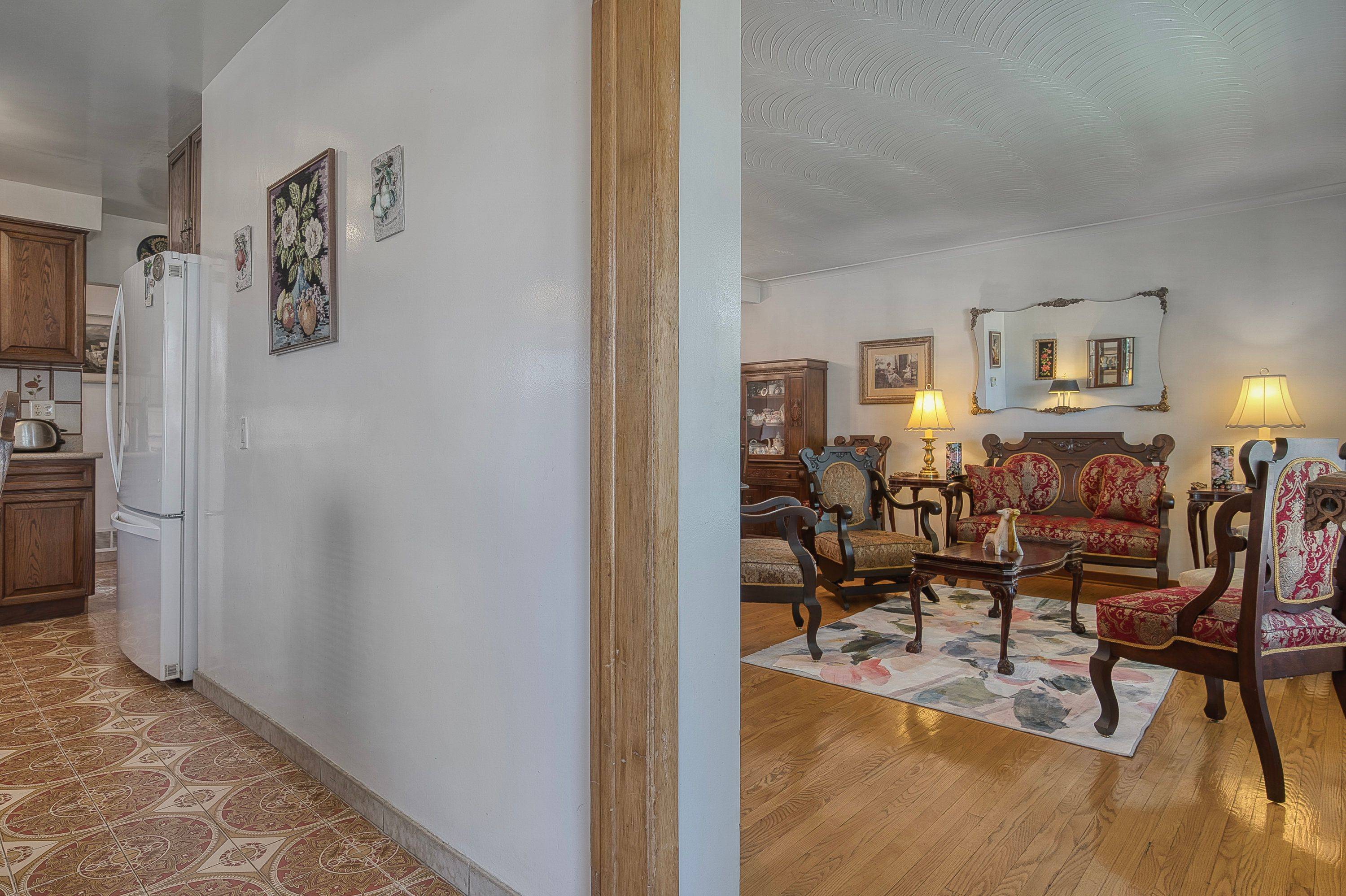 Mississauga, ON L4T 2G6,3787 Bayswater CRES