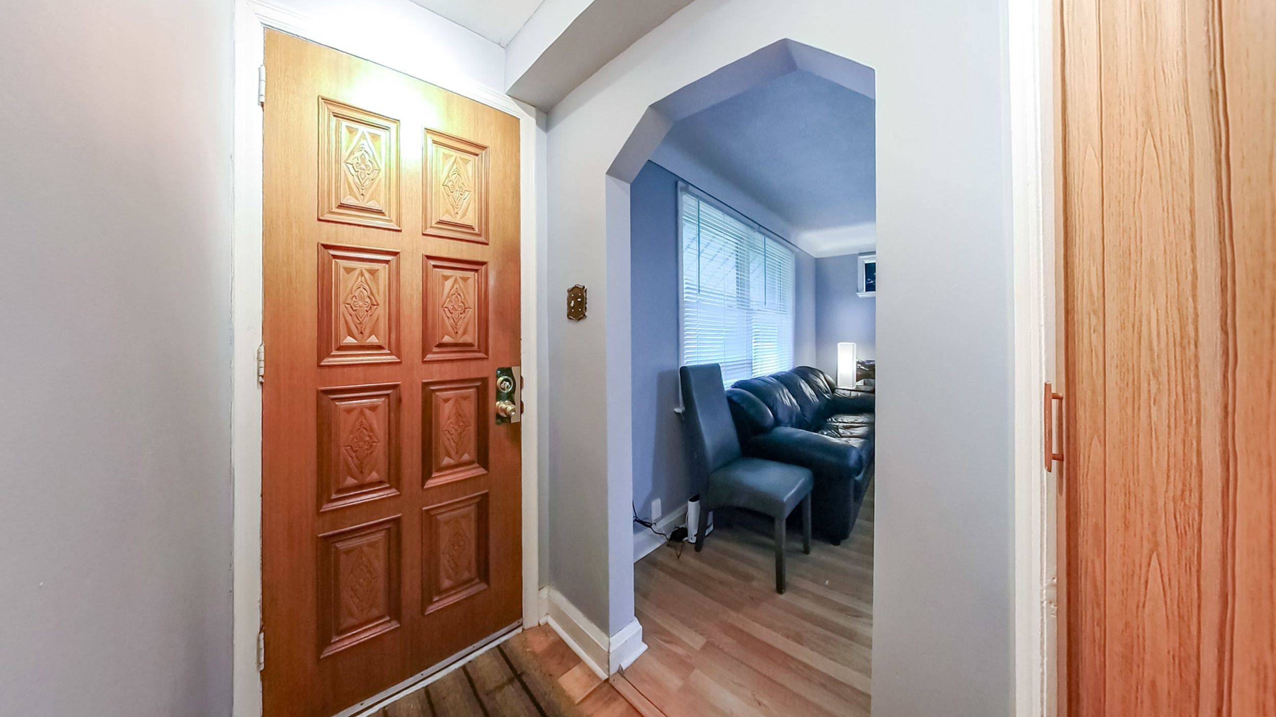 Hamilton, ON L8S 2C5,114 Royal AVE