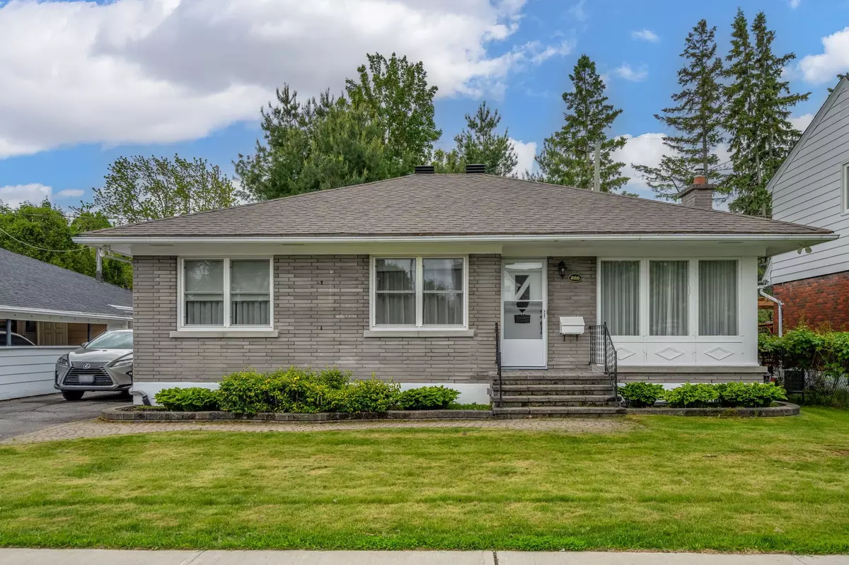 Elmvale Acres And Area, ON K1G 1V2,888 Chapman BLVD