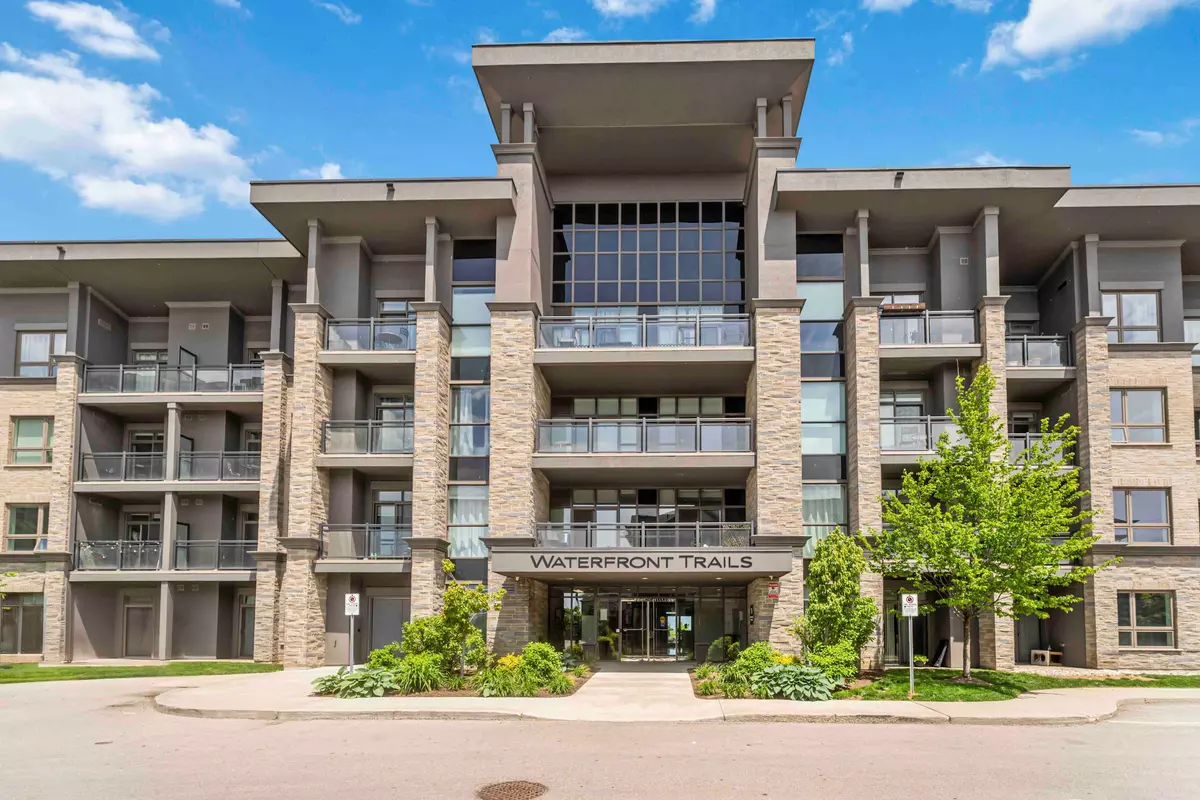 Hamilton, ON L8E 0J2,35 Southshore CRES #203