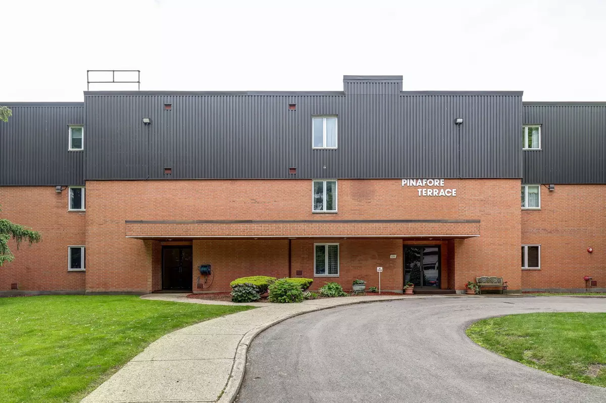 St. Thomas, ON N5R 1H9,125 Elm ST #11
