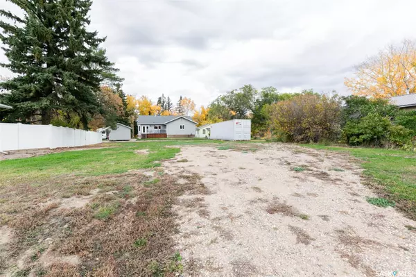 Luseland, SK S0L 2A0,707 Pacific AVENUE