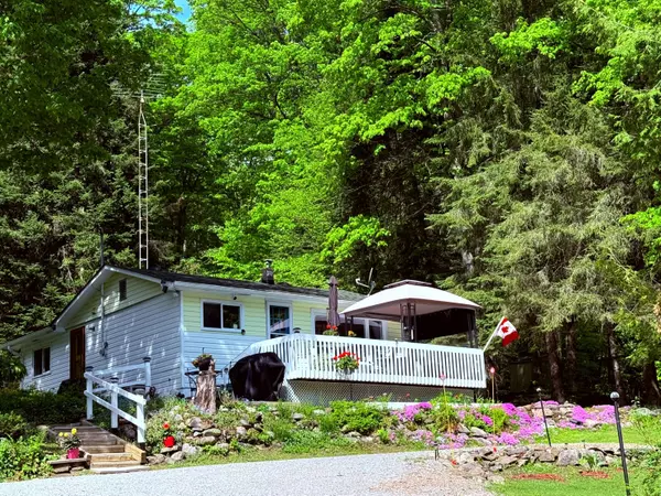 Highlands East, ON K0L 3C0,1039 Grace River RD