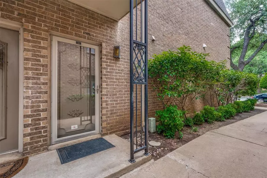 4420 Harlanwood Drive #132, Fort Worth, TX 76109