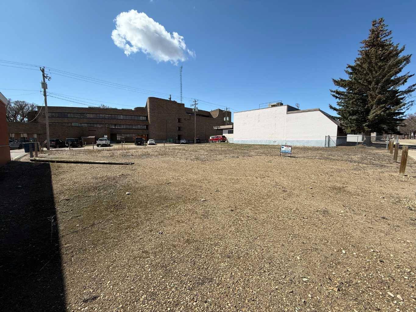 Ponoka, AB T4J 1N5,5103 50 AVE