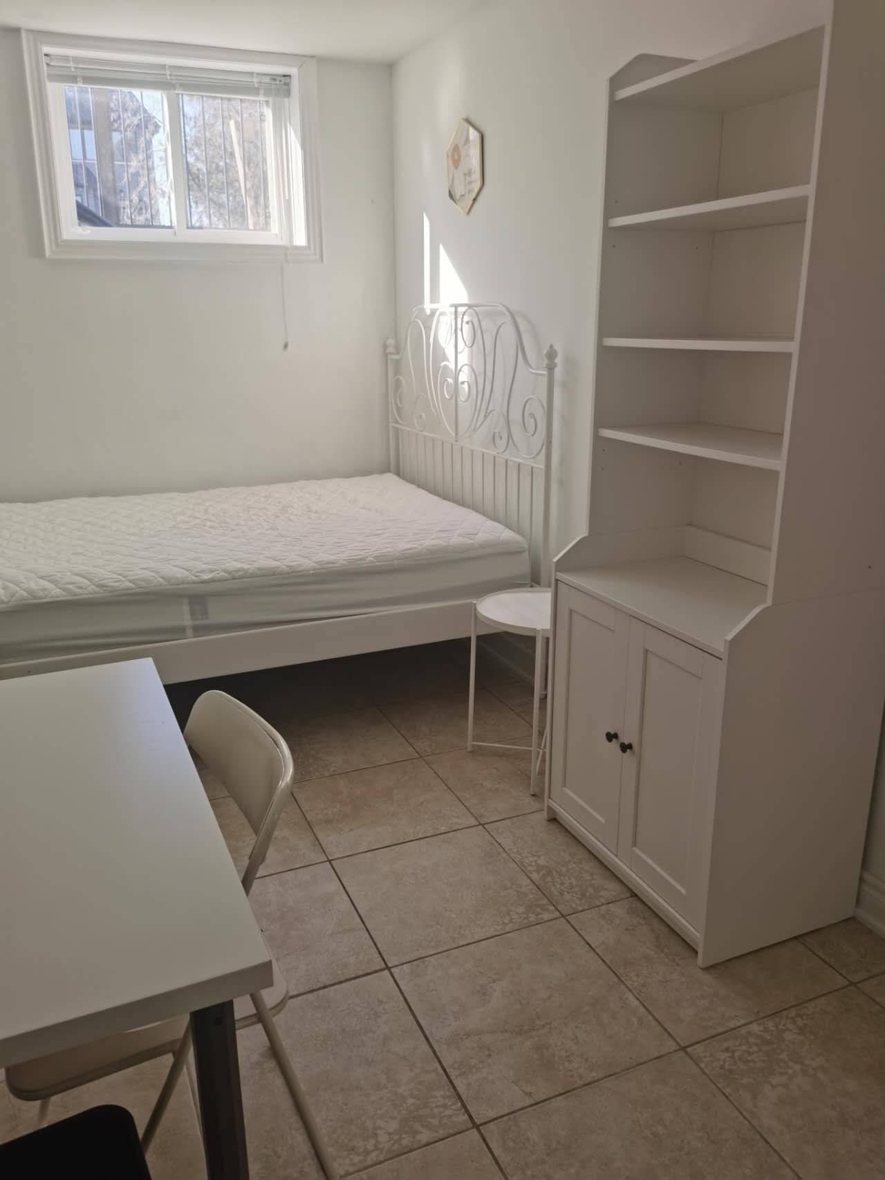 Richmond Hill, ON L4E 4R1,59 Regatta AVE #basement