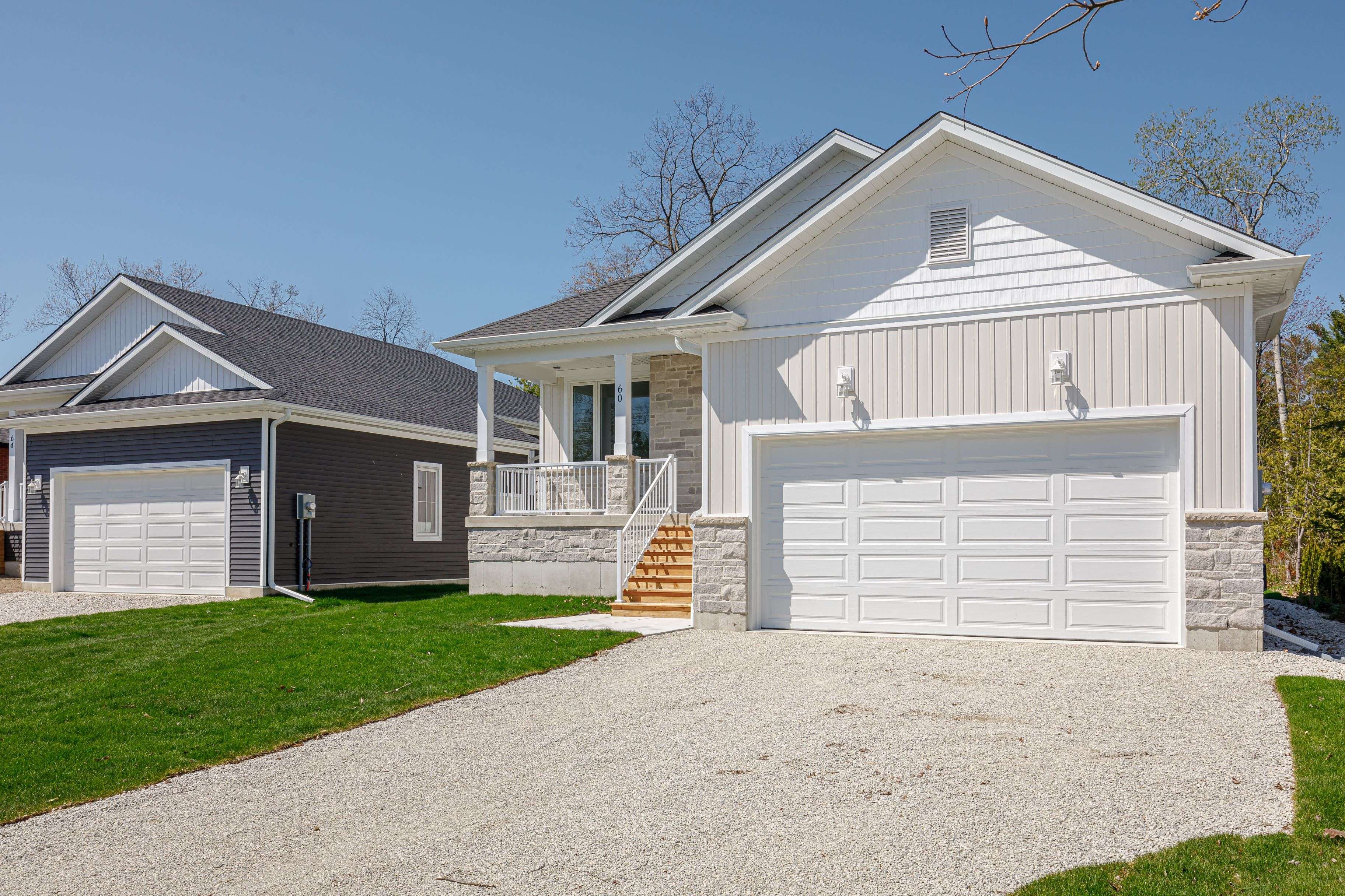 Wasaga Beach, ON L0M 1P0,60 52nd ST S