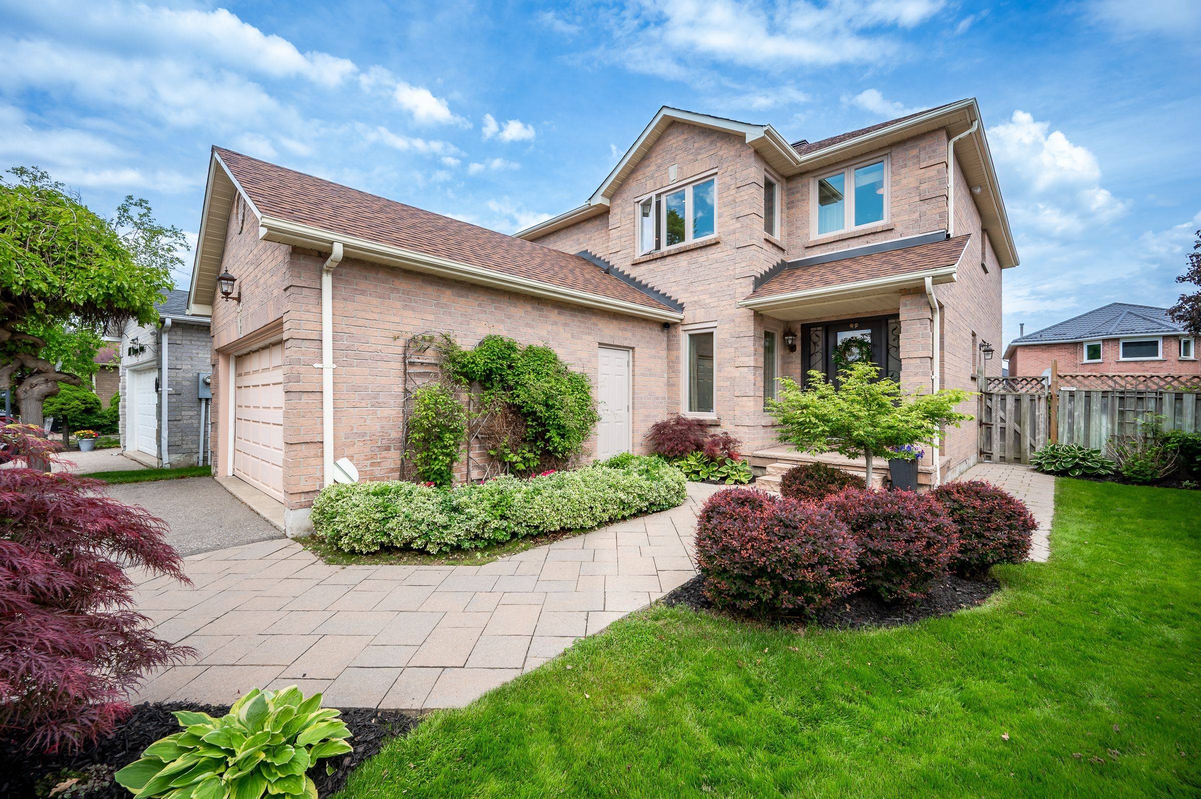 Mississauga, ON L5M 3Z9,1605 Wintergrove GDNS