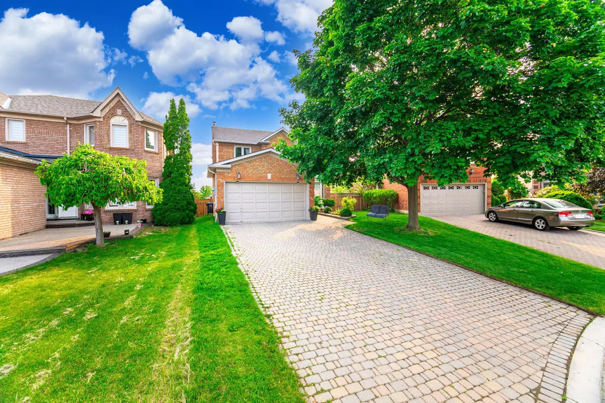 Mississauga, ON L5V 1S4,5220 Buttermill CT