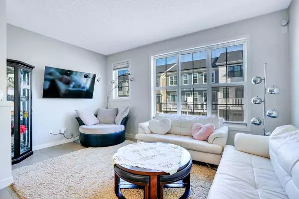 Calgary, AB T3R 0X1,77 Sherwood ROW Northwest