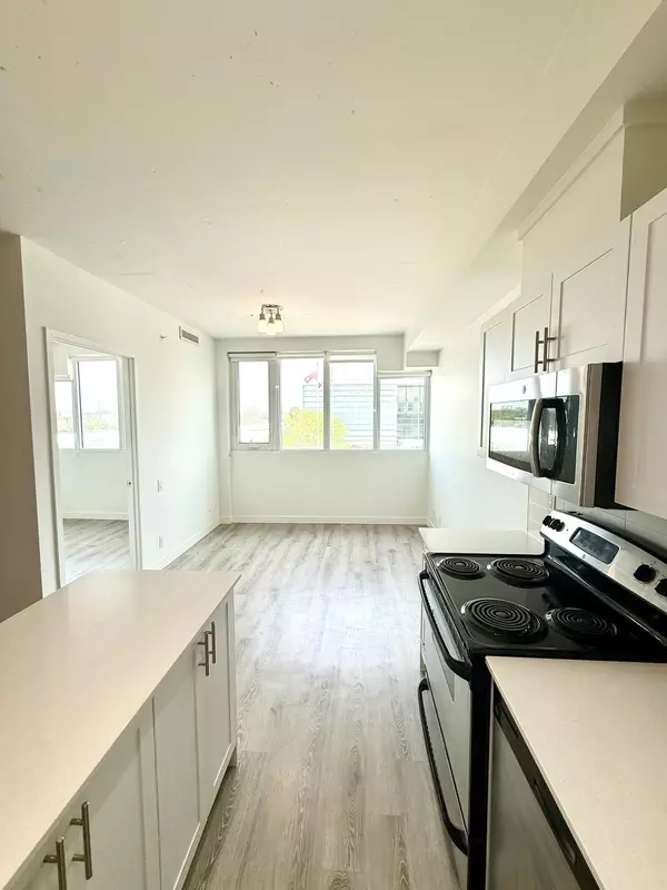 Oshawa, ON L1G 0B7,100 Bond ST E #307