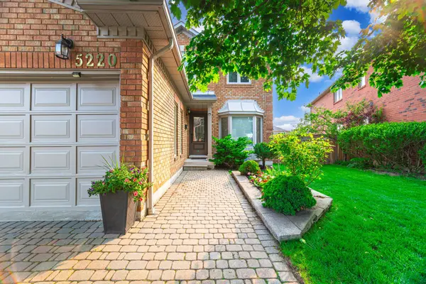 Mississauga, ON L5V 1S4,5220 Buttermill CT